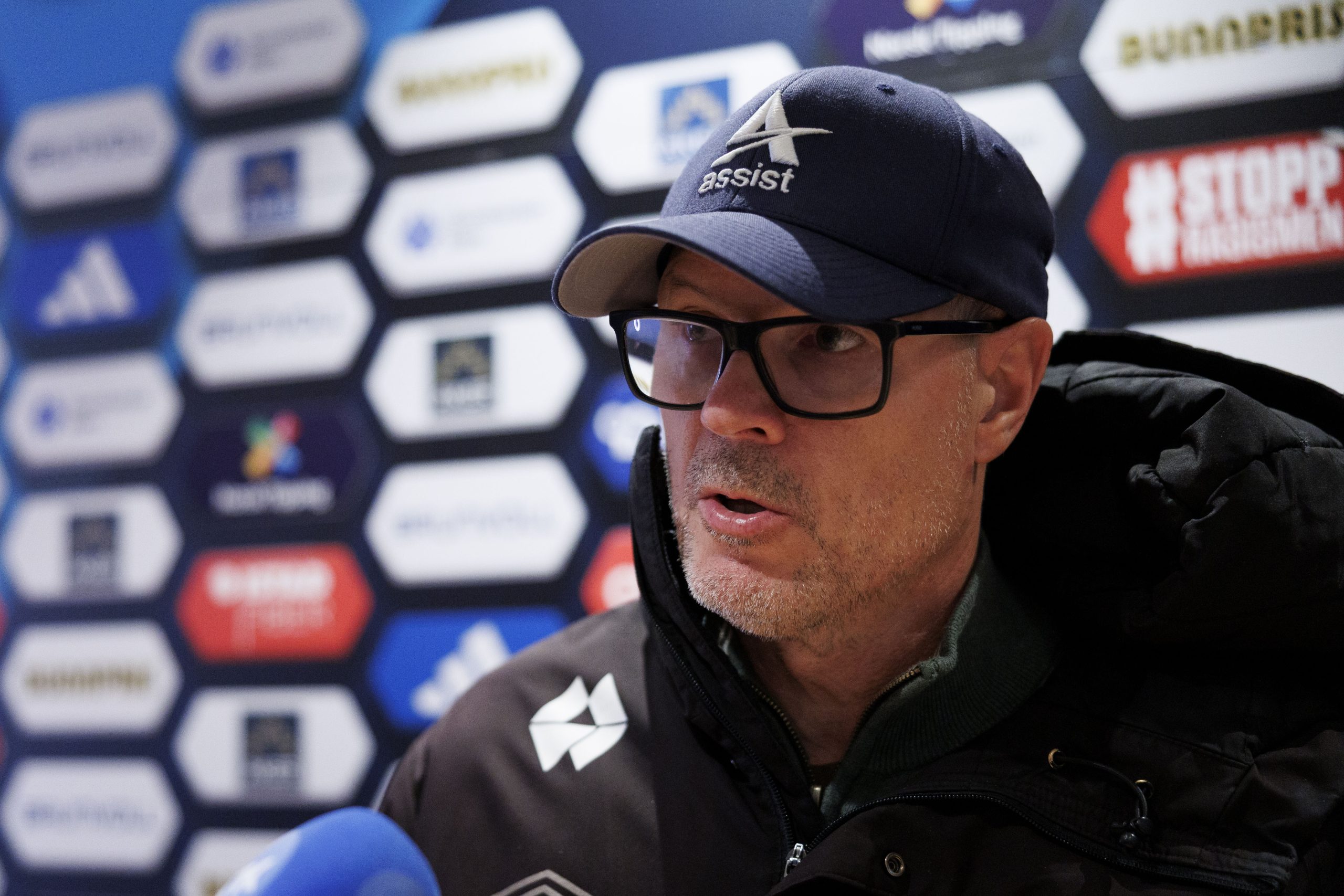 Kjetil Rekdal intervjues etter kampen mellom Molde og Aalesund.