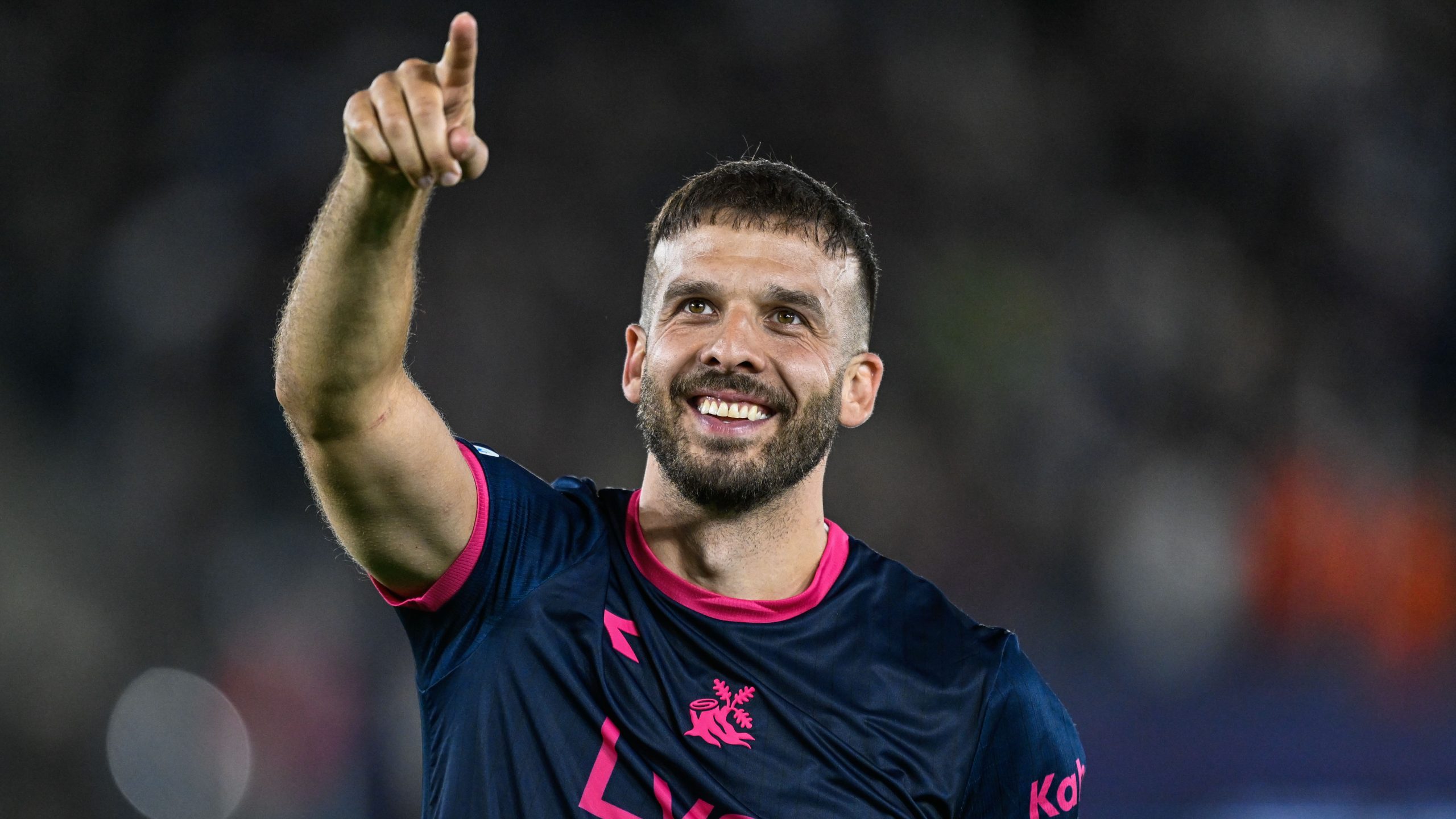 Zlatko Tripic jubler etter at Viking sikret Champions League-plassen